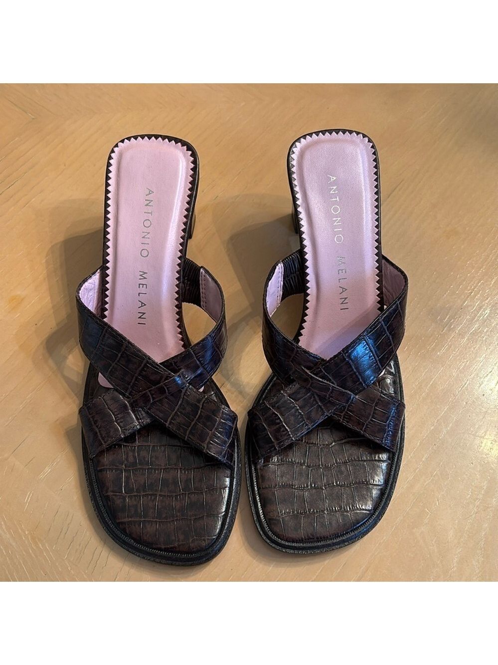 Antonio Melani Brown Chloe Croc Embossed Leather Sandals Size 6.5